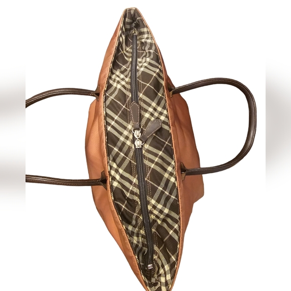 Burberry Blue Label XL Mauve Tote & COA - Picture 5 of 14